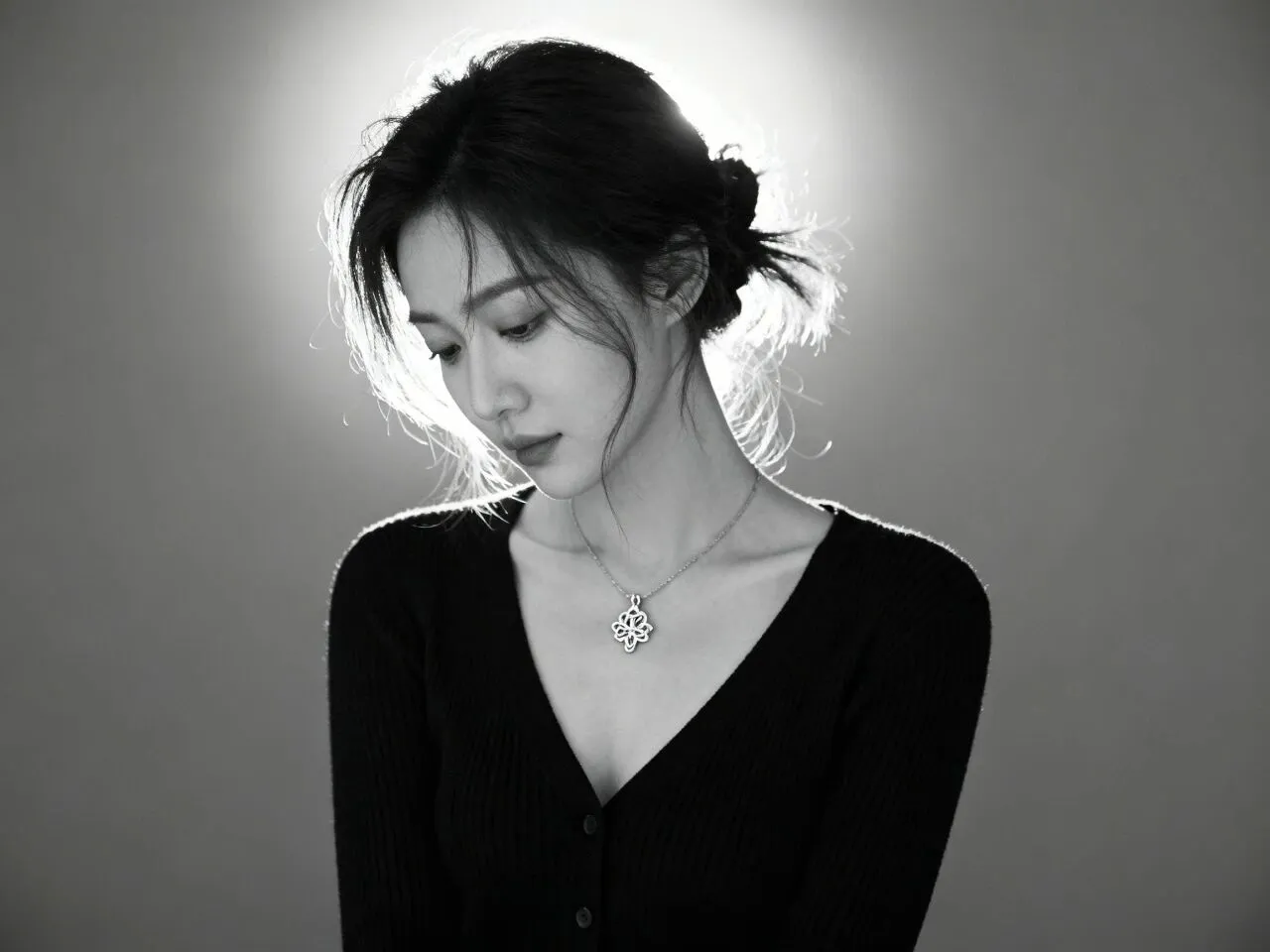 Mastering the Art: How to Generate Hyper-Realistic AI Portraits